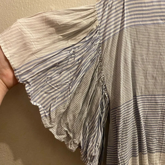 W&W ONCE LOFT Mixed Stripe Ruffle Sleeve Button Back Top - Picture 3 of 4